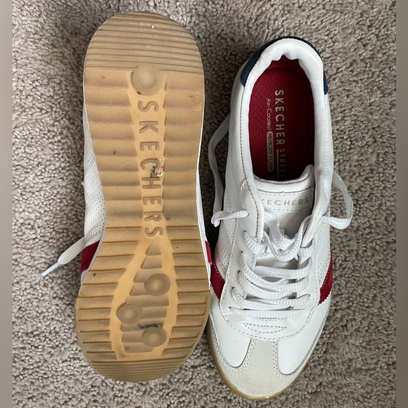 Sketcher Memory foam sneakers, Only used once - Picture 2 of 4